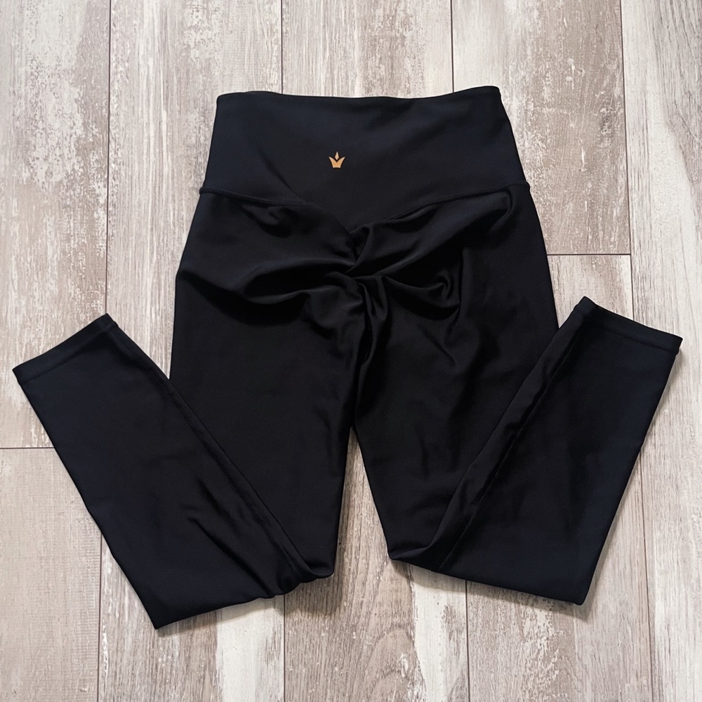 Black Capri Leggings